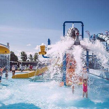 149 Holiday Resort Unity 3 Bedroom Passes Included บรีน ภายนอก รูปภาพ
