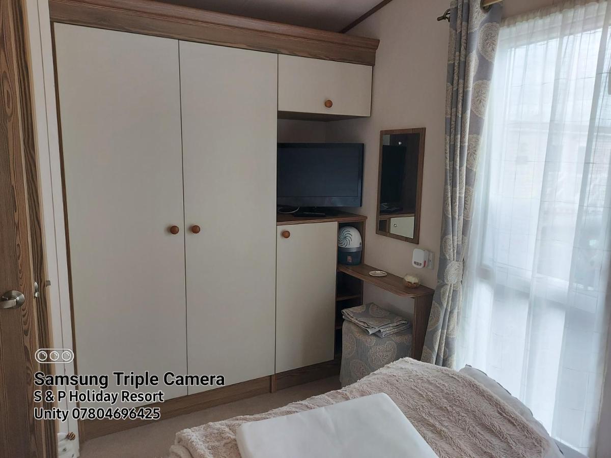149 Holiday Resort Unity 3 Bedroom Passes Included บรีน ภายนอก รูปภาพ