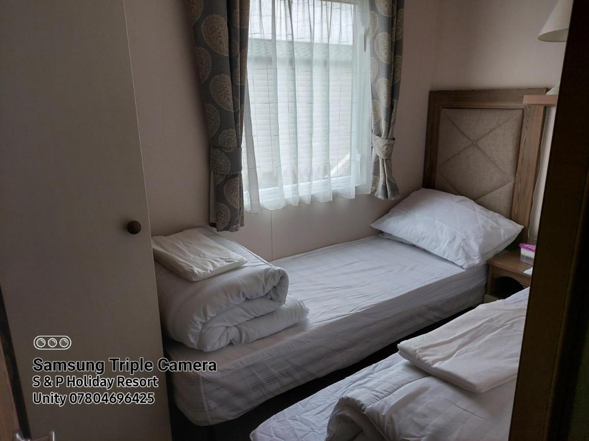 149 Holiday Resort Unity 3 Bedroom Passes Included บรีน ภายนอก รูปภาพ